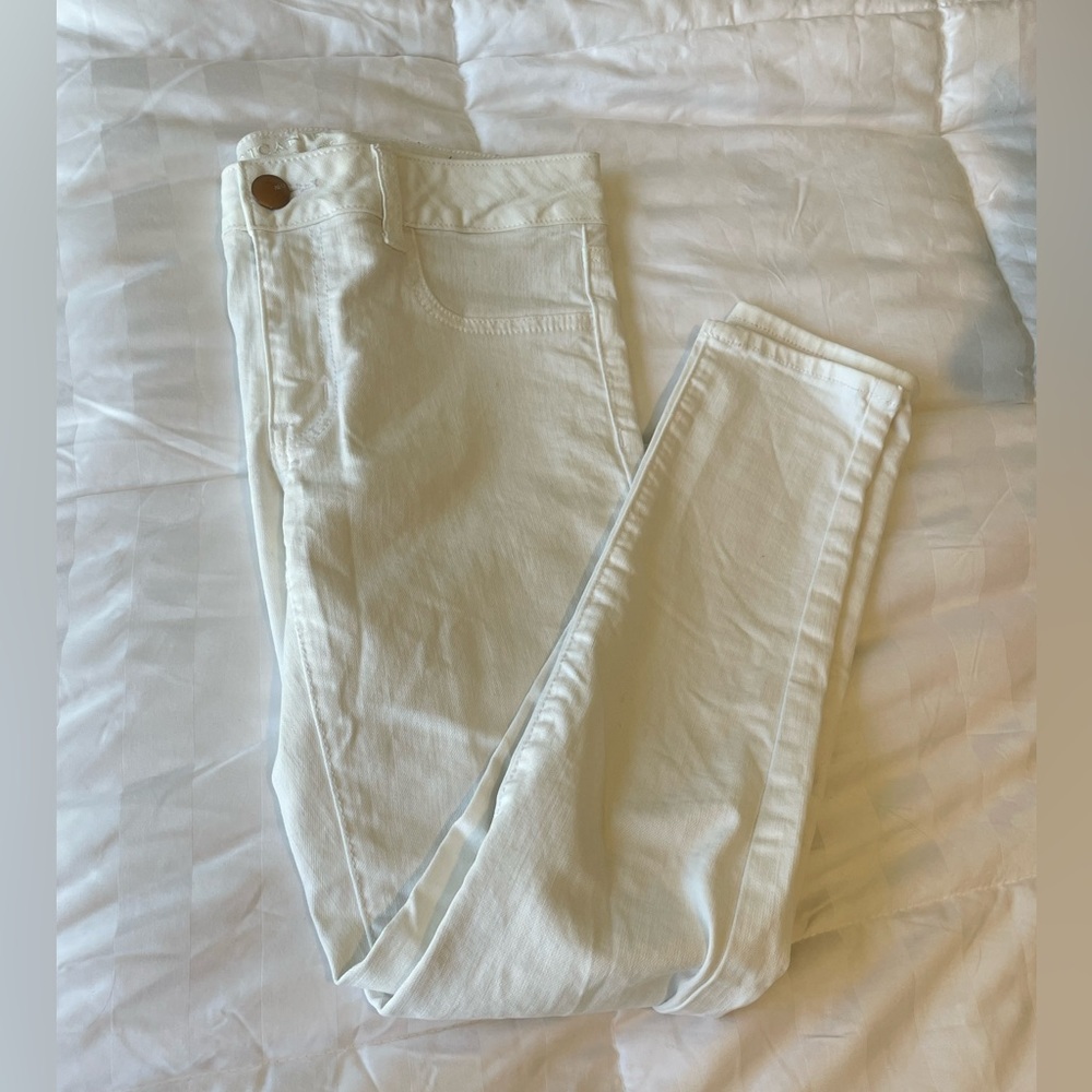 American Eagle White Super Super Stretch Jean - Size 6 Short - Good Condition